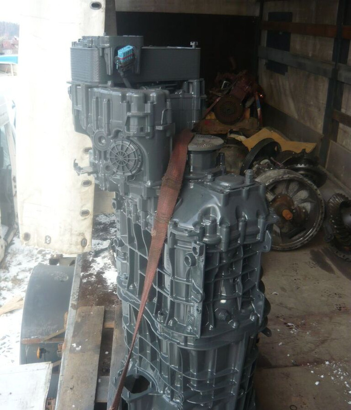 DAF ZF16S2331TD IT DAF XF 105 460 E5 - Caja de cambios para Camión: foto 3 DAF ZF16S2331TD IT DAF XF 105 460 E5 - Caja de cambios para Camión: foto 3