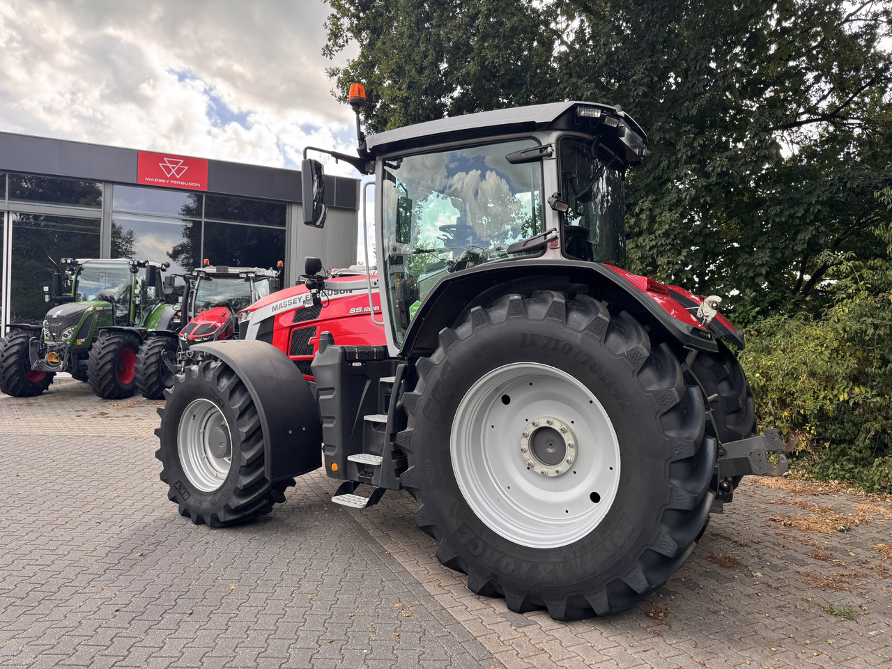 Massey Ferguson 8s.205 Dyna7 Exclusive - Tractor: foto 3 Massey Ferguson 8s.205 Dyna7 Exclusive - Tractor: foto 3