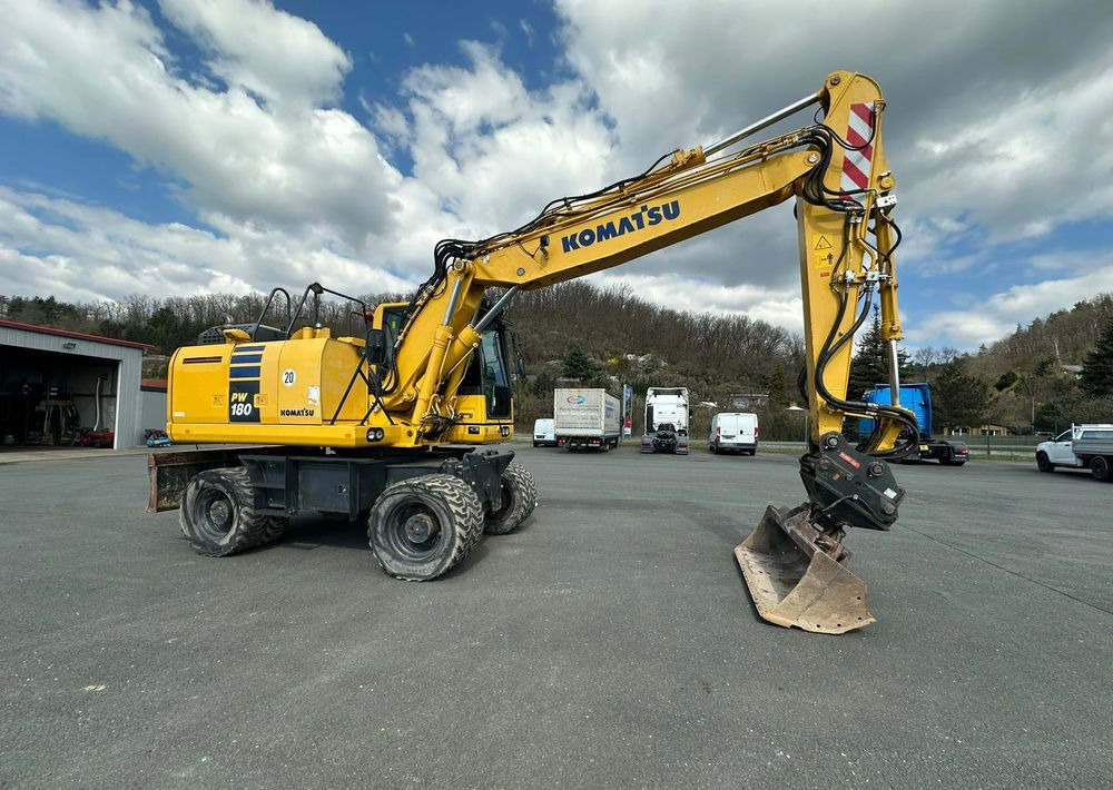 Komatsu PW 180-10, 2017 ROK, 6000 MTH, OIL QUICK - Excavadora de ruedas: foto 1 Komatsu PW 180-10, 2017 ROK, 6000 MTH, OIL QUICK - Excavadora de ruedas: foto 1