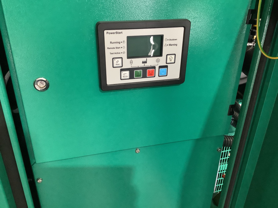 Cummins 55KVA (2)Brand new - Generador industriale: foto 5 Cummins 55KVA (2)Brand new - Generador industriale: foto 5