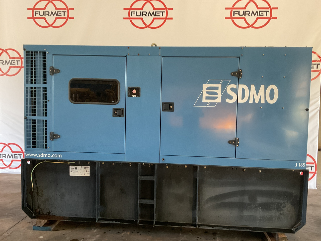 John Deere 6068, SDMO, 165KVA generatorset. Like brand new. And with hudge diesel tank! - Generador industriale: foto 1 John Deere 6068, SDMO, 165KVA generatorset. Like brand new. And with hudge diesel tank! - Generador industriale: foto 1