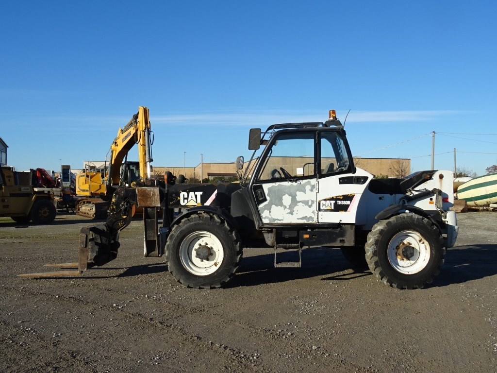 CATERPILLAR TH360B - Manipulador telescópico: foto 2 CATERPILLAR TH360B - Manipulador telescópico: foto 2