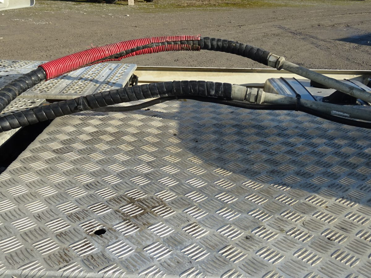 Cabeza tractora MERCEDES ACTROS 1845: foto 8