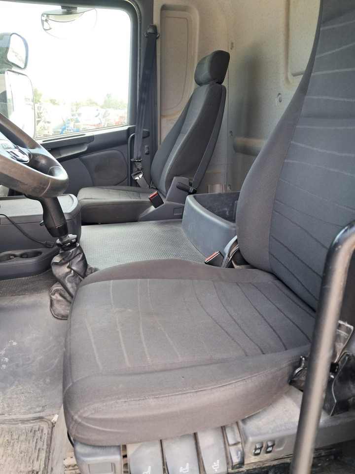 Camión volquete SCANIA G450: foto 8