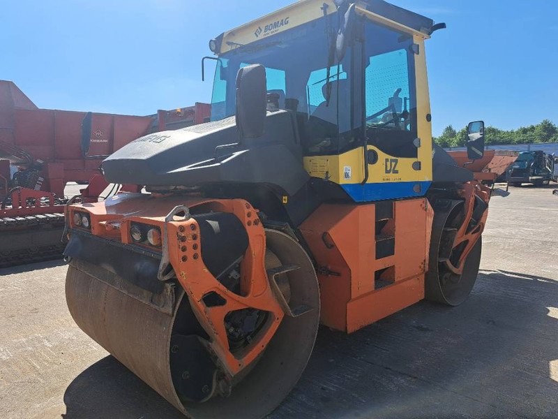 Bomag BW 174 A P-4 AM - Rodillo: foto 1 Bomag BW 174 A P-4 AM - Rodillo: foto 1