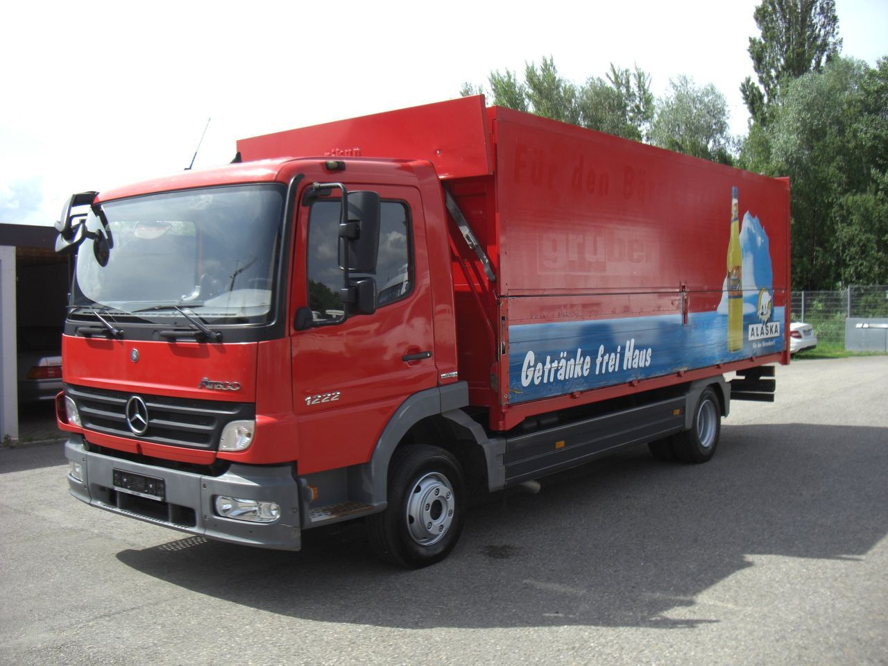 Mercedes-Benz 1222L / Automatik - Camión transporte de bebidas: foto 1 Mercedes-Benz 1222L / Automatik - Camión transporte de bebidas: foto 1