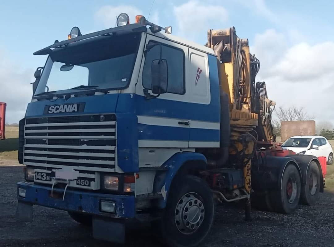 Scania R143-450 V8 Tractor unit with crane - Cabeza tractora: foto 2 Scania R143-450 V8 Tractor unit with crane - Cabeza tractora: foto 2