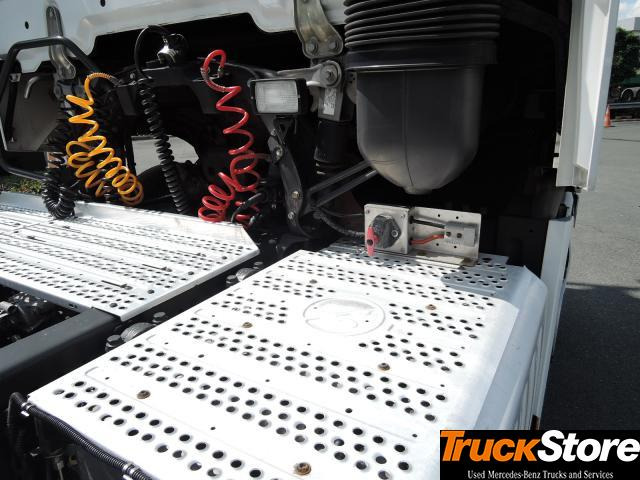 Mercedes-Benz Actros 1843 LS - Cabeza tractora: foto 2 Mercedes-Benz Actros 1843 LS - Cabeza tractora: foto 2