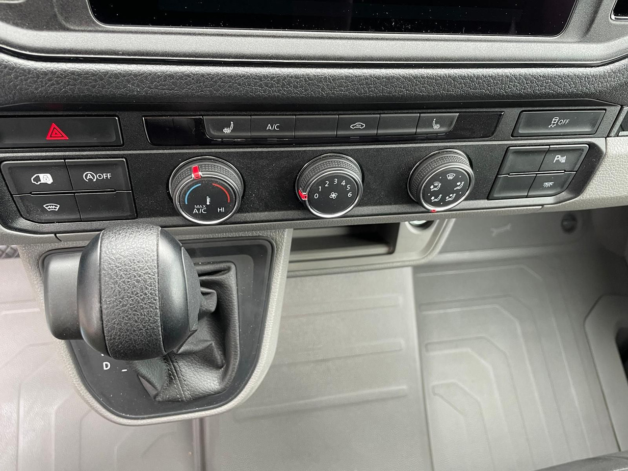 Furgón, Furgoneta combi MAN TGE 3.160 MIXTO L4H3 LED AHK DAB KAMERA SITZHZ: foto 27 Furgón, Furgoneta combi MAN TGE 3.160 MIXTO L4H3 LED AHK DAB KAMERA SITZHZ: foto 27