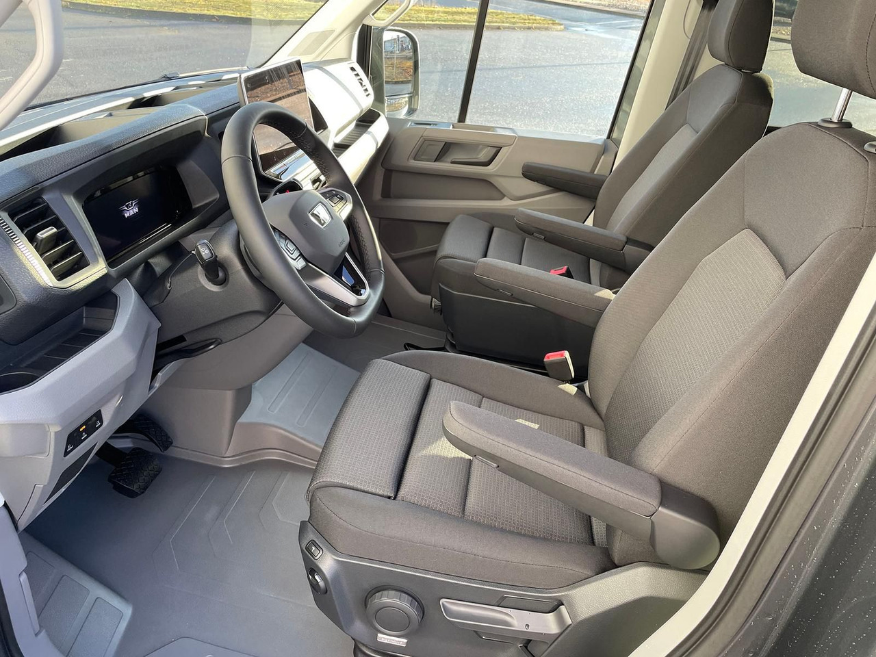 Furgón, Furgoneta combi MAN TGE 3.180 L3H2 MIXTO 4x4 AUTOM ACC LED AHK DAB: foto 11