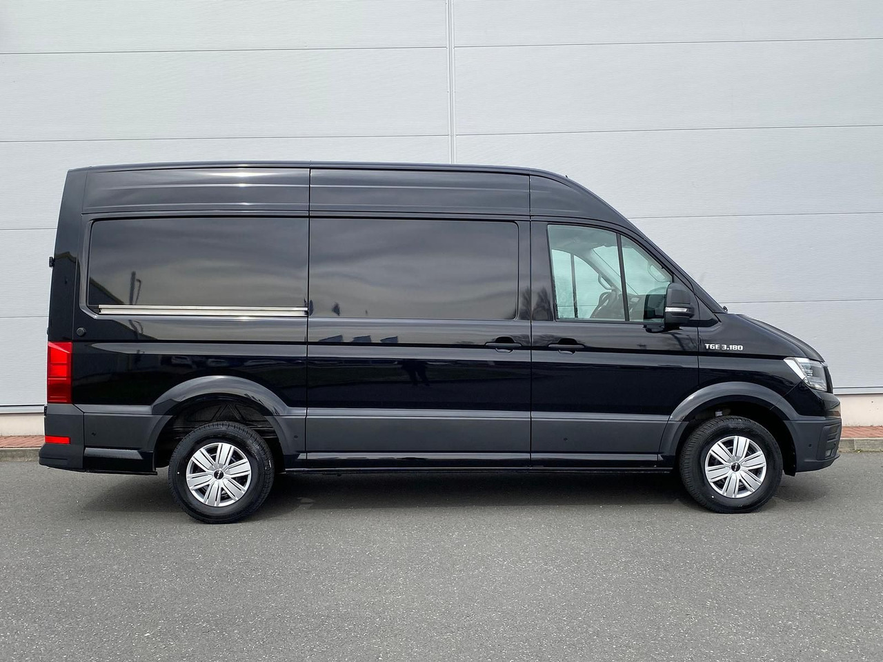 MAN TGE 3.180 L3H3 Kasten STANDHZ ACC LED SITZHZ - Furgón: foto 5 MAN TGE 3.180 L3H3 Kasten STANDHZ ACC LED SITZHZ - Furgón: foto 5