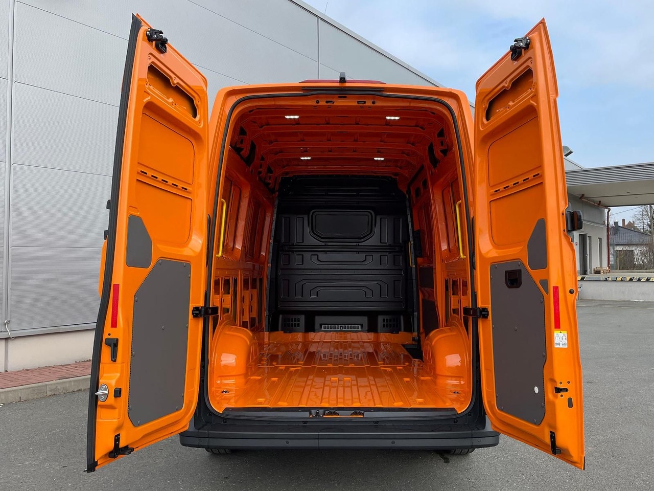 Furgón MAN TGE 3.180 L3H3 Kasten STANDHZ ACC NAVI KAMERA: foto 32 Furgón MAN TGE 3.180 L3H3 Kasten STANDHZ ACC NAVI KAMERA: foto 32