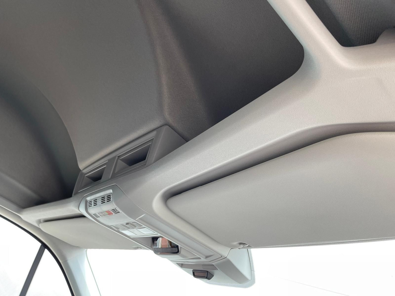 Furgón, Furgoneta combi nuevo MAN TGE 3.180 L3H3 MIXTO Individual Lion S ACC LED: foto 38