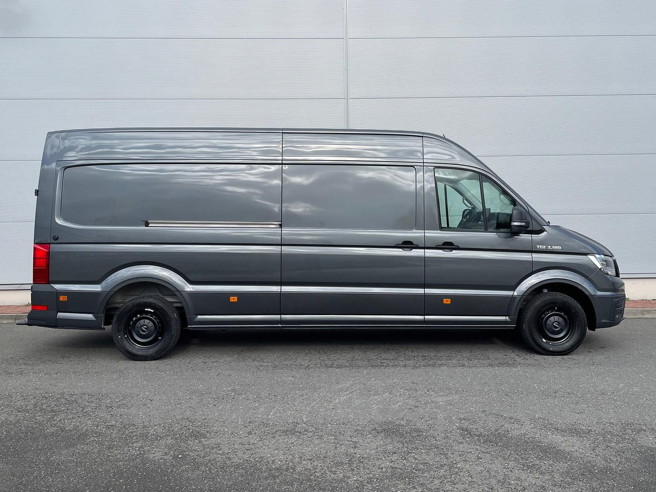 MAN TGE 3.180 L4H3 Kasten AHK STANDHZ ACC LED SITZHZ - Furgón: foto 5 MAN TGE 3.180 L4H3 Kasten AHK STANDHZ ACC LED SITZHZ - Furgón: foto 5