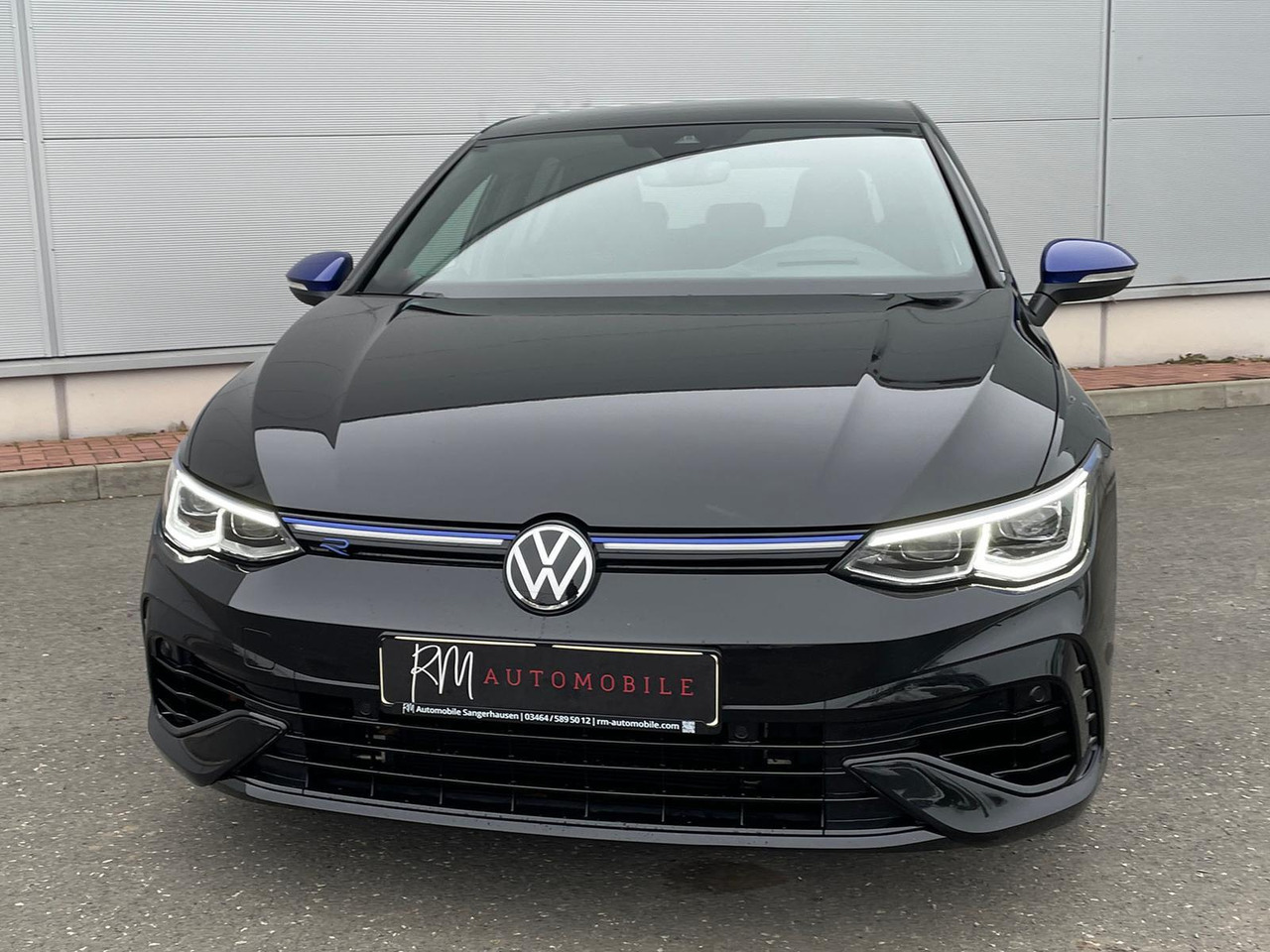 Volkswagen Golf VIII R Performance 4M Panorama Matrix - Sedan: foto 4 Volkswagen Golf VIII R Performance 4M Panorama Matrix - Sedan: foto 4