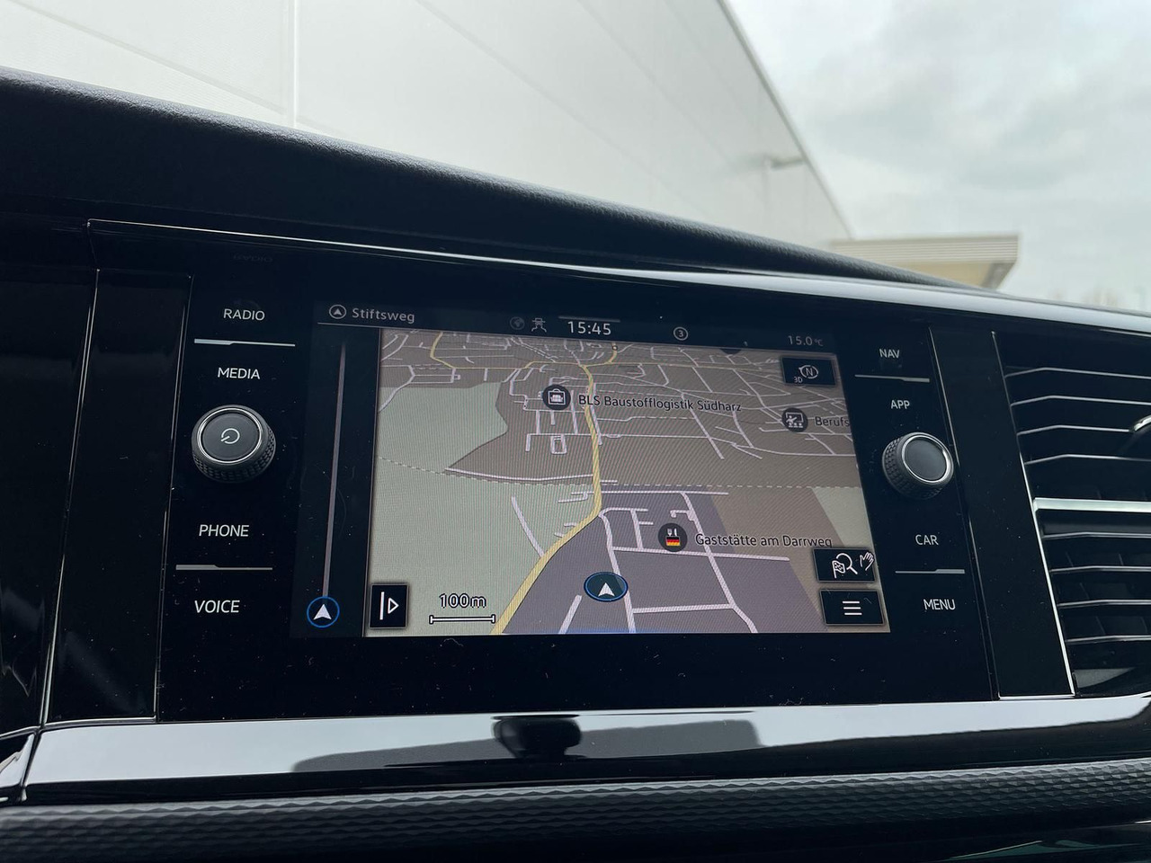 Furgoneta de pasajeros Volkswagen T6.1 Caravelle Highline STANDHZ NAVI LEDER PDC: foto 17 Furgoneta de pasajeros Volkswagen T6.1 Caravelle Highline STANDHZ NAVI LEDER PDC: foto 17