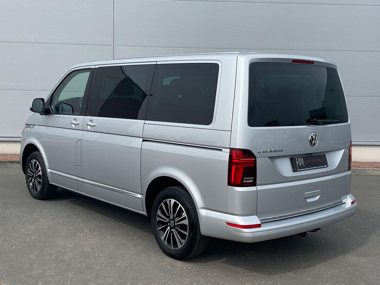 Furgoneta de pasajeros Volkswagen T6.1 Caravelle Highline STANDHZ NAVI LEDER PDC: foto 8 Furgoneta de pasajeros Volkswagen T6.1 Caravelle Highline STANDHZ NAVI LEDER PDC: foto 8