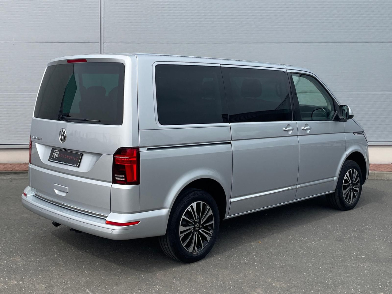 Furgoneta de pasajeros Volkswagen T6.1 Caravelle Highline STANDHZ NAVI LEDER PDC: foto 7 Furgoneta de pasajeros Volkswagen T6.1 Caravelle Highline STANDHZ NAVI LEDER PDC: foto 7