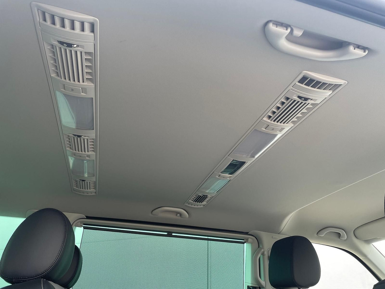 Furgoneta de pasajeros Volkswagen T6.1 Caravelle Highline STANDHZ NAVI LEDER PDC: foto 24 Furgoneta de pasajeros Volkswagen T6.1 Caravelle Highline STANDHZ NAVI LEDER PDC: foto 24