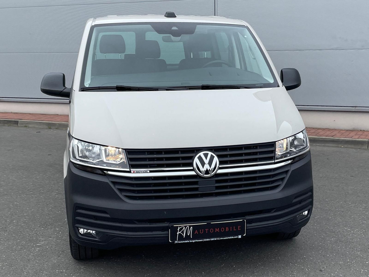 Volkswagen T6.1 Transporter 2.0 TDI lang 4MOTION SITZHZ NAV - Furgón: foto 3 Volkswagen T6.1 Transporter 2.0 TDI lang 4MOTION SITZHZ NAV - Furgón: foto 3