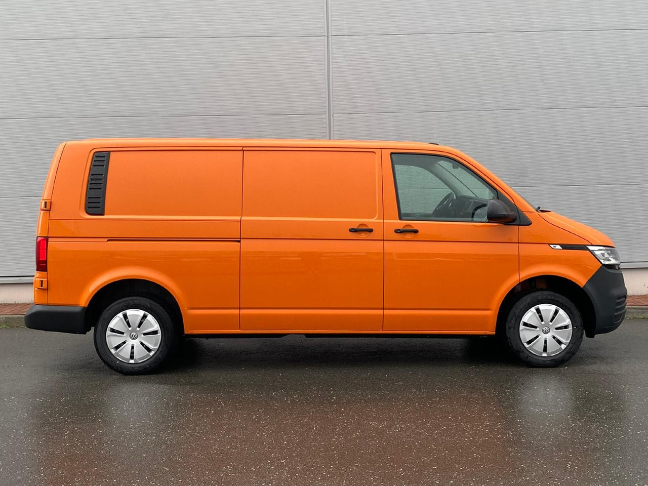 Volkswagen T6.1 Transporter Kasten lang LED PDC KLIMA SITZH - Furgón: foto 5 Volkswagen T6.1 Transporter Kasten lang LED PDC KLIMA SITZH - Furgón: foto 5