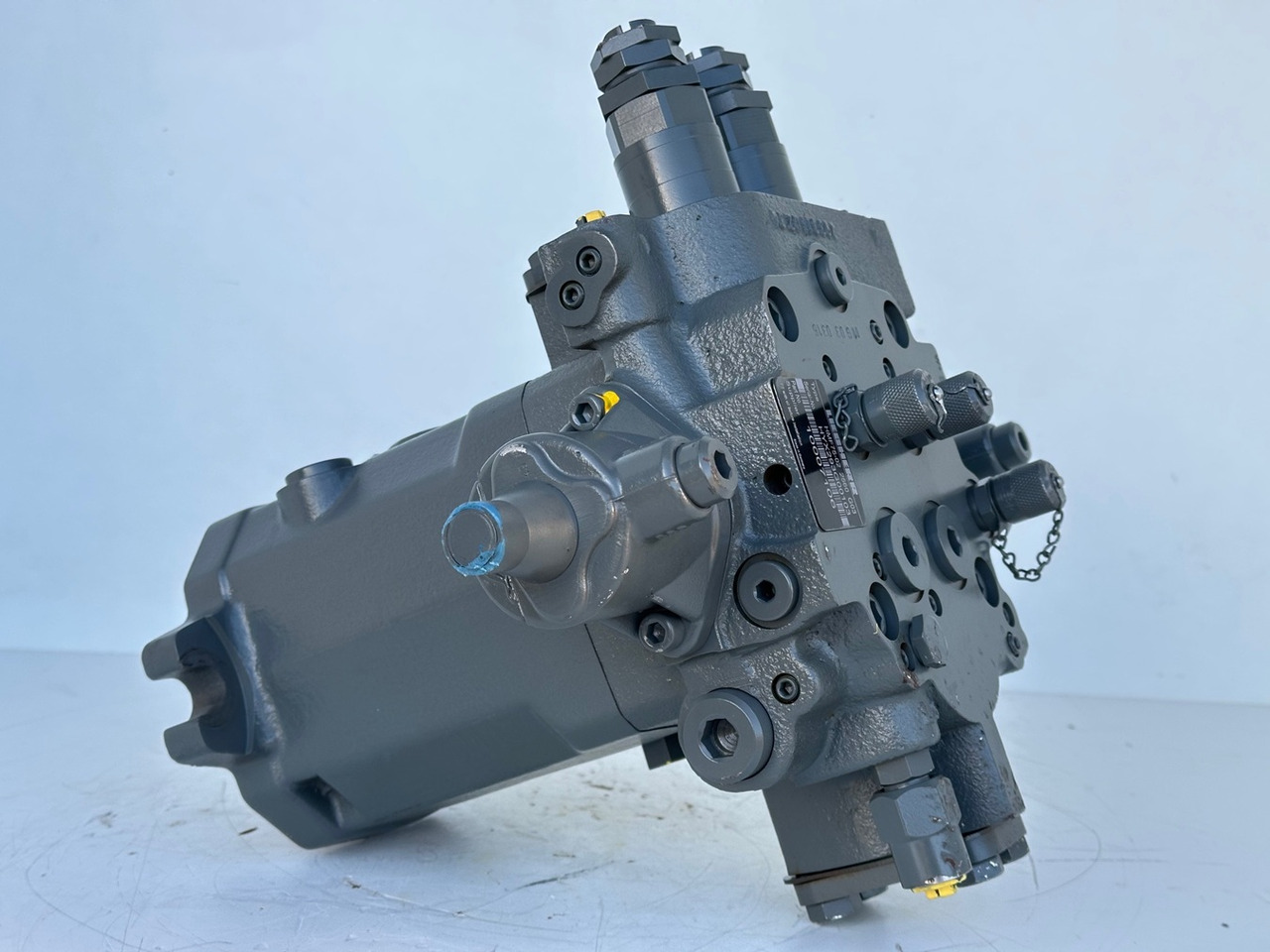 LIEBHERR - LINDE Original Hydromotor Typ:HMF75-02 2560 G 03 mit ID-Nr.10007106. A914 B-LI, A914 LI, A924 B-LI, A924 LI, MG15, MBG12, MG20, MFG10, BG12H #HYX293G00103# - Motor hidráulico para Excavadora de ruedas: foto 4 LIEBHERR - LINDE Original Hydromotor Typ:HMF75-02 2560 G 03 mit ID-Nr.10007106. A914 B-LI, A914 LI, A924 B-LI, A924 LI, MG15, MBG12, MG20, MFG10, BG12H #HYX293G00103# - Motor hidráulico para Excavadora de ruedas: foto 4