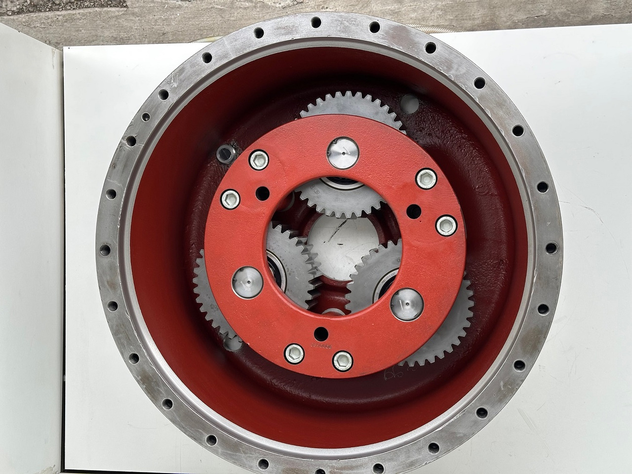 Liebherr Abtriebsglocke ID-Nr.90006899 mit Planetenrad ID-Nr.944428403. Typ:FAT500F522-FAT500F528-FAT500F529-FAT500F559. Typ:PR73605LGP,PR73605XL,PR7363AL,PR7364FLGP,PR736LGP,PR736XL. #90006899.31.07# - Mando final para Maquinaria de construcción: foto 5 Liebherr Abtriebsglocke ID-Nr.90006899 mit Planetenrad ID-Nr.944428403. Typ:FAT500F522-FAT500F528-FAT500F529-FAT500F559. Typ:PR73605LGP,PR73605XL,PR7363AL,PR7364FLGP,PR736LGP,PR736XL. #90006899.31.07# - Mando final para Maquinaria de construcción: foto 5