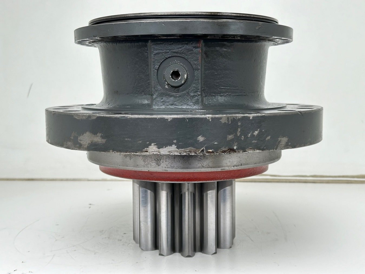 Liebherr Abtriebswellengehäuse ID-Nr.90018934 mit Abtriebswelle ID-Nr.90204999. SAT275/260 - SAT275/261 - SAT275/266 - SAT275/289. #0785#03478# - Transmisión para Maquinaria de construcción: foto 1 Liebherr Abtriebswellengehäuse ID-Nr.90018934 mit Abtriebswelle ID-Nr.90204999. SAT275/260 - SAT275/261 - SAT275/266 - SAT275/289. #0785#03478# - Transmisión para Maquinaria de construcción: foto 1