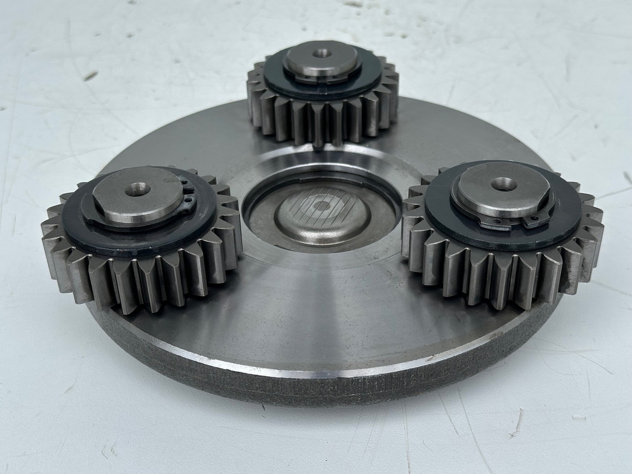 Liebherr - Bonfiglioli Planetenradsatz mit ID-Nr.10355341. LTM 1045-3-1-, LTM 1050-3-1, LTM 1055-1, LTM 1055-3-1-, LTM 1055-3-2-, LTM1070-4-1-, LTM1070-4-2-. #10355341.6088598# - Caja de cambios y piezas: foto 2 Liebherr - Bonfiglioli Planetenradsatz mit ID-Nr.10355341. LTM 1045-3-1-, LTM 1050-3-1, LTM 1055-1, LTM 1055-3-1-, LTM 1055-3-2-, LTM1070-4-1-, LTM1070-4-2-. #10355341.6088598# - Caja de cambios y piezas: foto 2