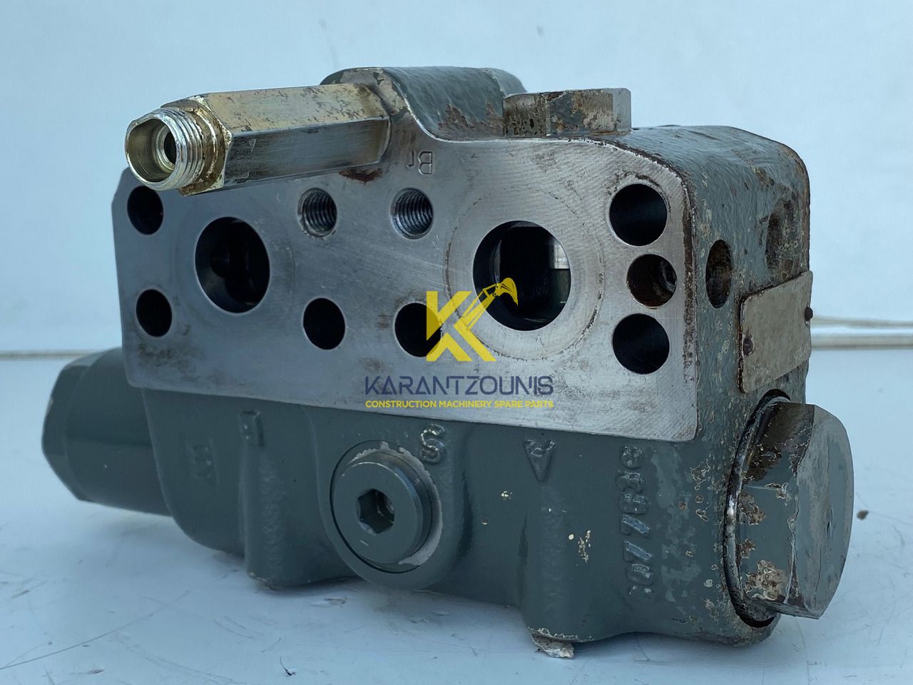 Liebherr Bremsventil ID-Nr.10471957. LOS914, LOS924, R902, R904, R912, R914, R922, R924, R924 COMP, R924 COMPA. #STM20.05## - Mando final para Excavadora de cadenas: foto 5 Liebherr Bremsventil ID-Nr.10471957. LOS914, LOS924, R902, R904, R912, R914, R922, R924, R924 COMP, R924 COMPA. #STM20.05## - Mando final para Excavadora de cadenas: foto 5