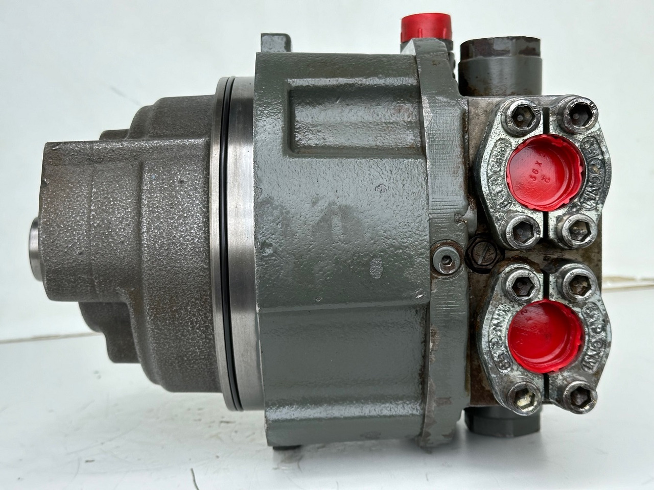 Liebherr Hydraulikeinbaumotor CMVE O 108. ID-Nr.10118562 - ID-Nr.10132610 - ID-Nr.10129048. LOS1916, LOS916, LOS926, R906, R916, R918, R920, R922, R924, R926COMP, R926, R936. #28313# - Motor hidráulico para Maquinaria de construcción: foto 5 Liebherr Hydraulikeinbaumotor CMVE O 108. ID-Nr.10118562 - ID-Nr.10132610 - ID-Nr.10129048. LOS1916, LOS916, LOS926, R906, R916, R918, R920, R922, R924, R926COMP, R926, R936. #28313# - Motor hidráulico para Maquinaria de construcción: foto 5