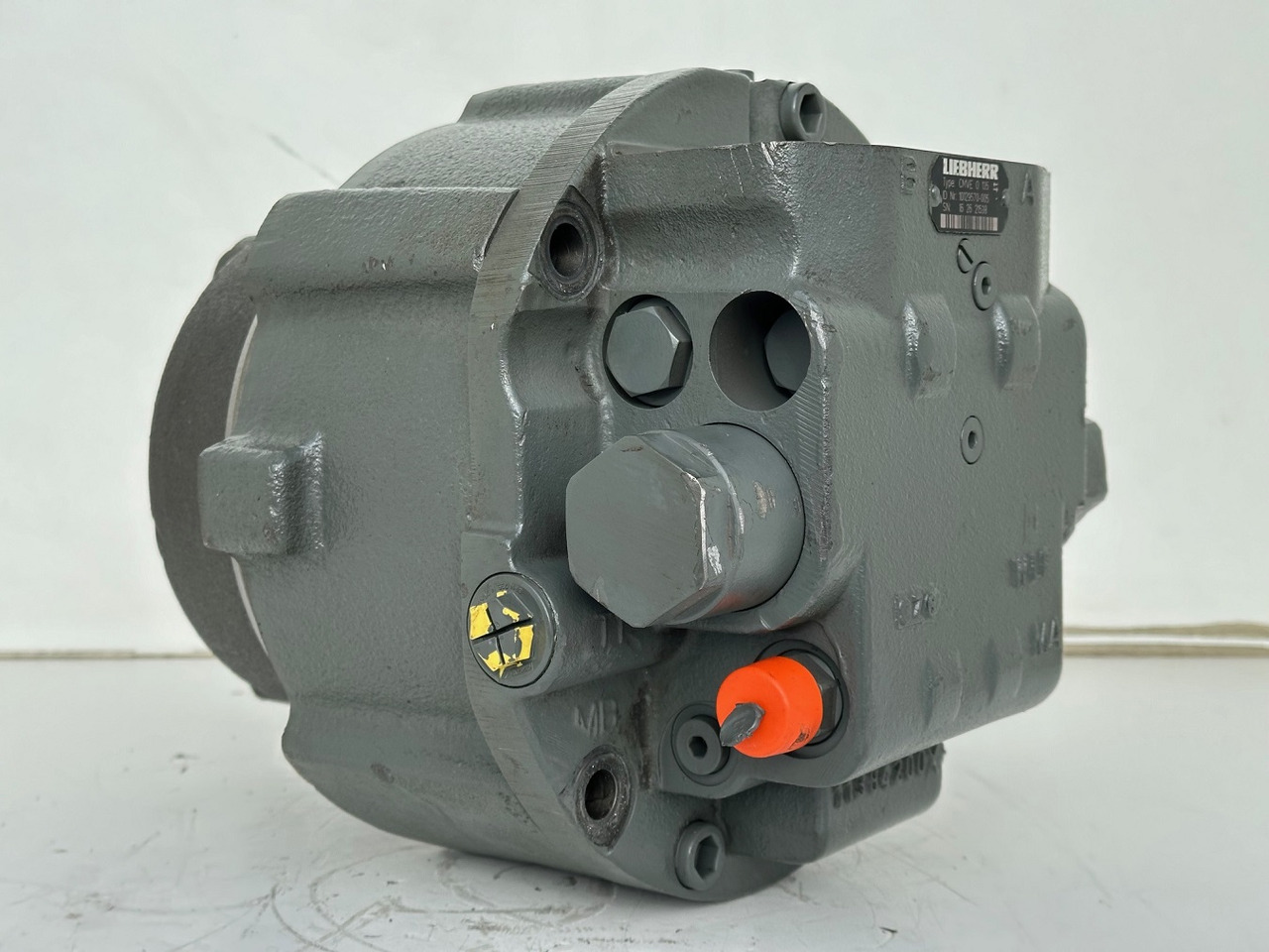 Liebherr Hydraulikeinbaumotor CMVE O 135. ID-Nr.10129570 - ID-Nr.11439804. FAT400P112 - FAT550P093. R930, R934, R936, R940, R944, R946, R950T. #10129570.21538# - Motor hidráulico para Maquinaria de construcción: foto 5 Liebherr Hydraulikeinbaumotor CMVE O 135. ID-Nr.10129570 - ID-Nr.11439804. FAT400P112 - FAT550P093. R930, R934, R936, R940, R944, R946, R950T. #10129570.21538# - Motor hidráulico para Maquinaria de construcción: foto 5