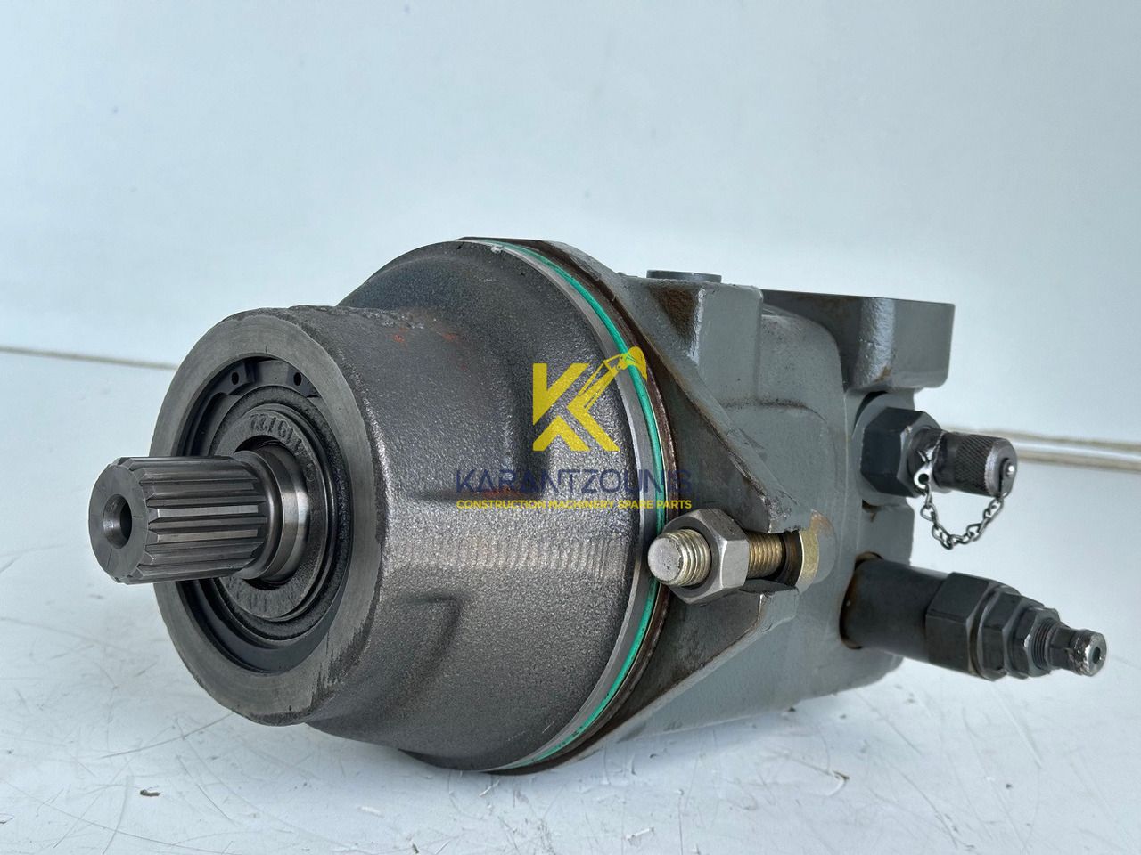 Liebherr Hydraulikeinbaumotor Typ:FMF058, ID-Nr.10122576 - ID-Nr.10145827 - ID-Nr.11371069. LOS1906, P924 COMP , R906, R906 PROTO, R916, R922, R924, R924 COMP, R926 COMP, R926 K LC. #39780# - Motor hidráulico para Excavadora: foto 1 Liebherr Hydraulikeinbaumotor Typ:FMF058, ID-Nr.10122576 - ID-Nr.10145827 - ID-Nr.11371069. LOS1906, P924 COMP , R906, R906 PROTO, R916, R922, R924, R924 COMP, R926 COMP, R926 K LC. #39780# - Motor hidráulico para Excavadora: foto 1
