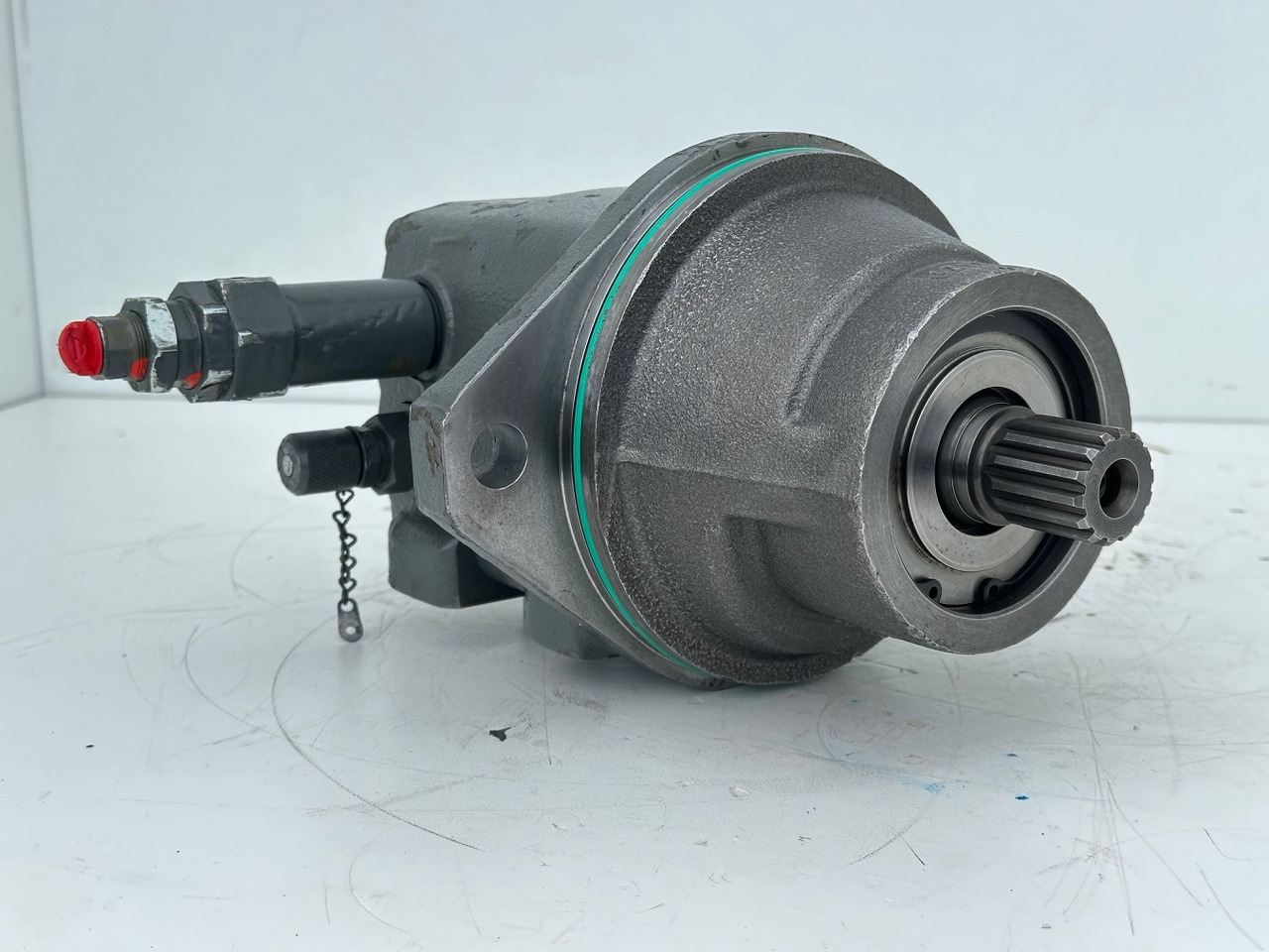 Liebherr Original Hydraulikeinbaumotor FMF045. ID-Nr.12464105. SAT250/287. LH18M, LH22C, LH22M, LH24M, LH26EC, LH26EM, LH26M. #12464105.0854# - Reductor de giro para Maquinaria de construcción: foto 3 Liebherr Original Hydraulikeinbaumotor FMF045. ID-Nr.12464105. SAT250/287. LH18M, LH22C, LH22M, LH24M, LH26EC, LH26EM, LH26M. #12464105.0854# - Reductor de giro para Maquinaria de construcción: foto 3