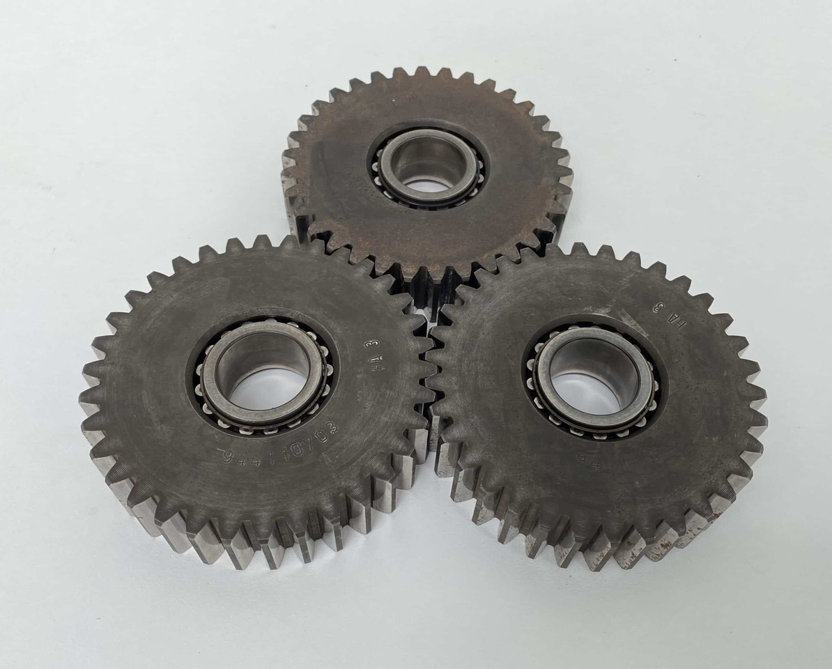 Reductor de giro para Maquinaria de construcción Liebherr Planetenrad ID-Nr.9441106 - ID-Nr.944110603 - ID-Nr.90201469 mit Zylinderrollenlager ID-Nr.7610014 - ID-Nr.10167560. A934,A944,E934,E942,EP934,ER934,LOS942,LOS944,P934,P942,P944,R922,R932,R9: foto 7 Reductor de giro para Maquinaria de construcción Liebherr Planetenrad ID-Nr.9441106 - ID-Nr.944110603 - ID-Nr.90201469 mit Zylinderrollenlager ID-Nr.7610014 - ID-Nr.10167560. A934,A944,E934,E942,EP934,ER934,LOS942,LOS944,P934,P942,P944,R922,R932,R9: foto 7