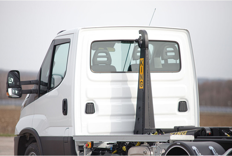 Iveco Daily 70C18 - Camión multibasculante: foto 3 Iveco Daily 70C18 - Camión multibasculante: foto 3