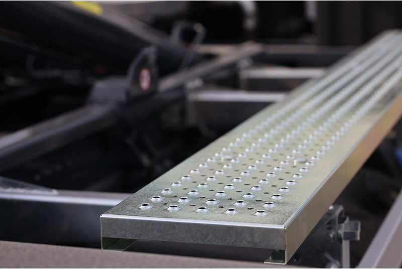 Renault D 18 HIGH P - Camión multibasculante: foto 3 Renault D 18 HIGH P - Camión multibasculante: foto 3