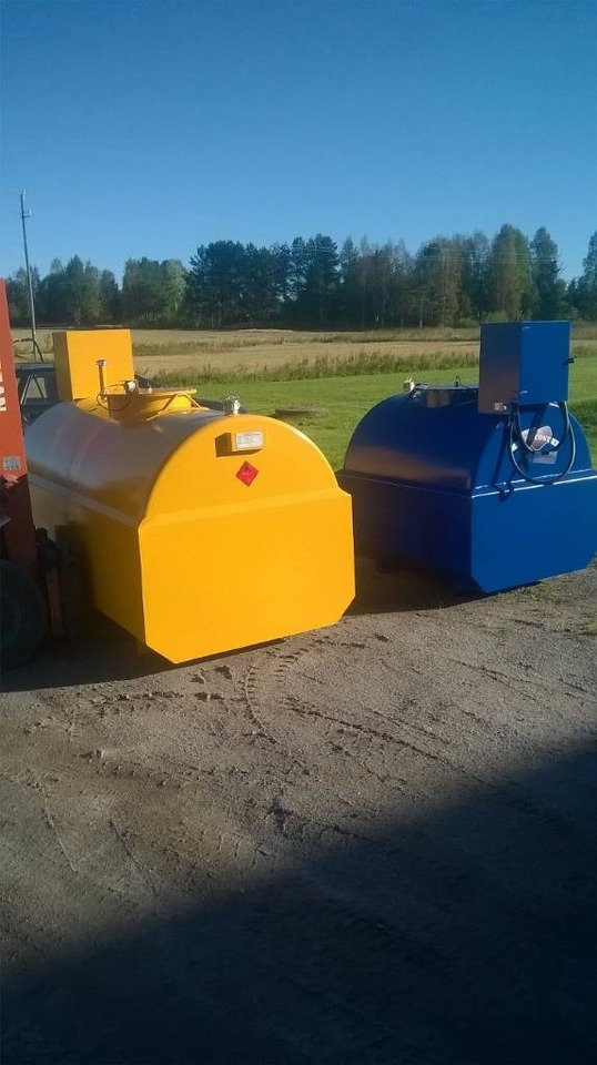 FUEL CONT polttoainesäiliöt - Depósito de combustible: foto 2 FUEL CONT polttoainesäiliöt - Depósito de combustible: foto 2