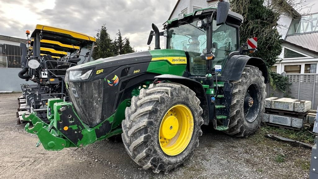 John Deere 8R 340 - Tractor: foto 1 John Deere 8R 340 - Tractor: foto 1