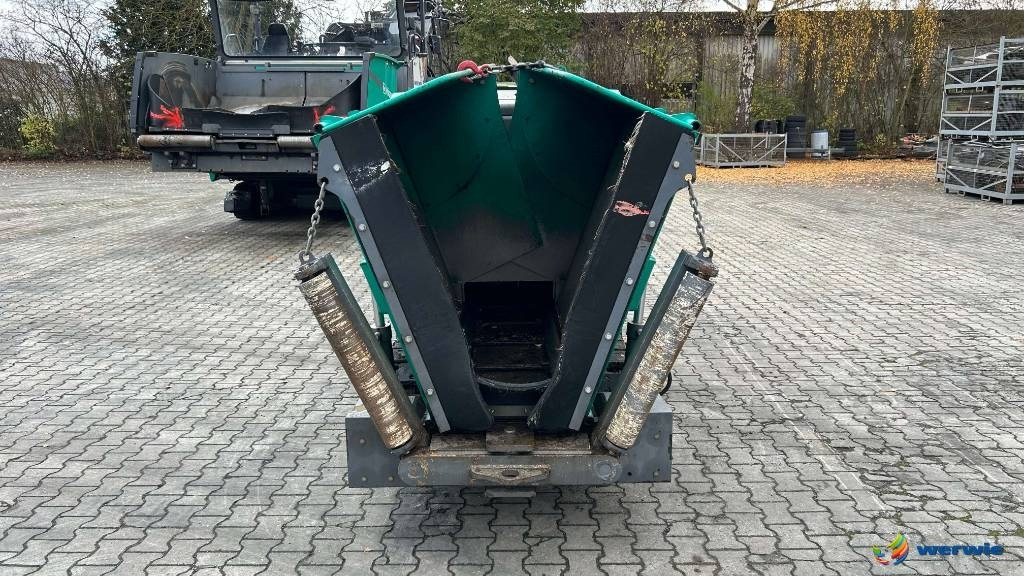 Vögele SUPER 800i / AB220TV (1,20 - 2,20 m) - Pavimentadora de asfalto: foto 2 Vögele SUPER 800i / AB220TV (1,20 - 2,20 m) - Pavimentadora de asfalto: foto 2