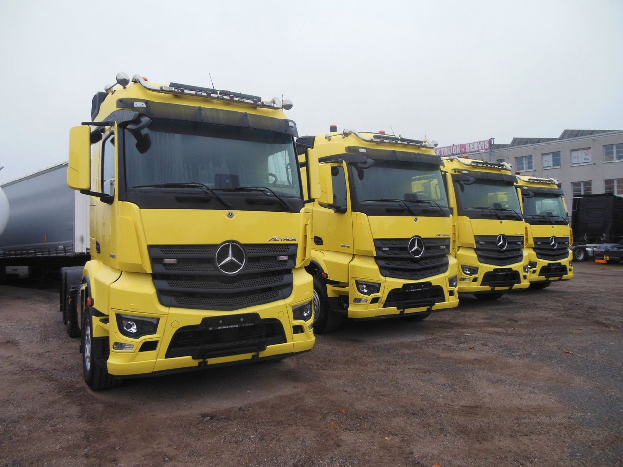 Mercedes-Benz 3353 ACTROS, 6X4, TRK, SET 120 TON, WIE NEUE!E!! - Cabeza tractora: foto 3 Mercedes-Benz 3353 ACTROS, 6X4, TRK, SET 120 TON, WIE NEUE!E!! - Cabeza tractora: foto 3