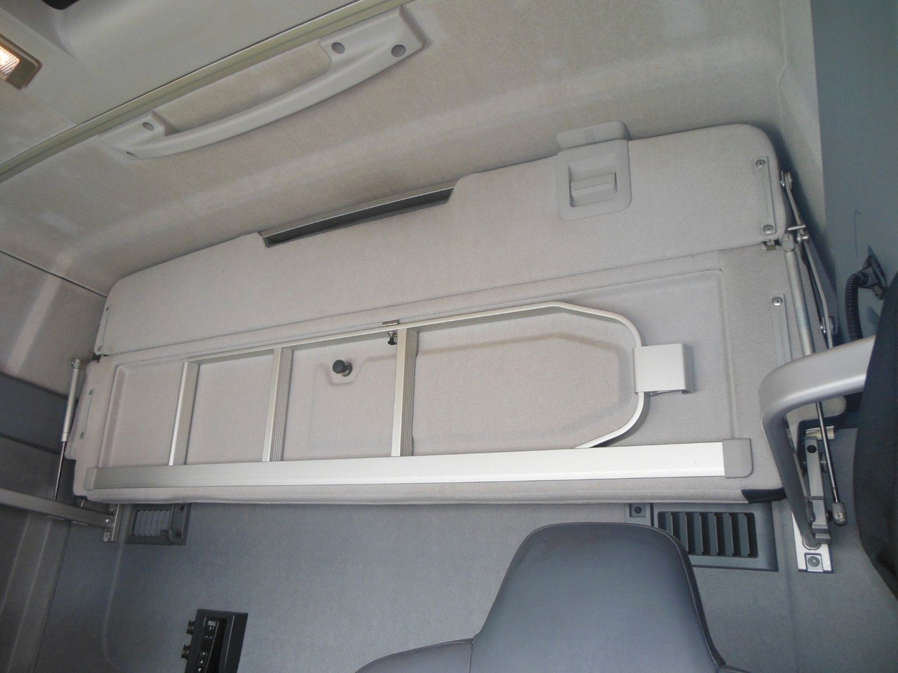 Cabeza tractora Renault T 480, LOWDECK, NEUE TACHO SMART 2: foto 11