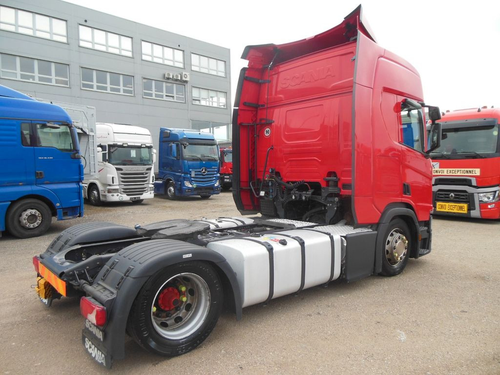 Scania R450 LOWDECK, RETARDER, STANDKLIMA, VOLL LUFT Scania R450 LOWDECK, RETARDER, STANDKLIMA, VOLL LUFT - Cabeza tractora: foto 3 Scania R450 LOWDECK, RETARDER, STANDKLIMA, VOLL LUFT Scania R450 LOWDECK, RETARDER, STANDKLIMA, VOLL LUFT - Cabeza tractora: foto 3