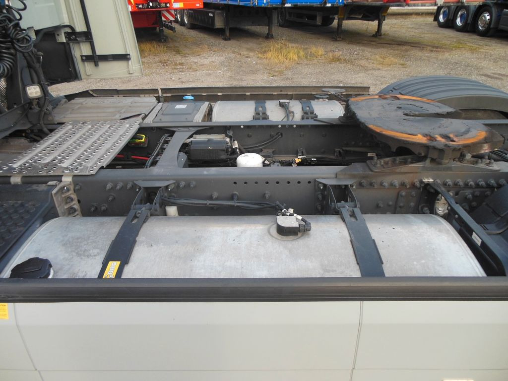 Volvo FH 13/460 TURBO COMPOUND,I-SAVE,I-PARK COOL,TOP Volvo FH 13/460 TURBO COMPOUND,I-SAVE,I-PARK COOL,TOP - Cabeza tractora: foto 5 Volvo FH 13/460 TURBO COMPOUND,I-SAVE,I-PARK COOL,TOP Volvo FH 13/460 TURBO COMPOUND,I-SAVE,I-PARK COOL,TOP - Cabeza tractora: foto 5