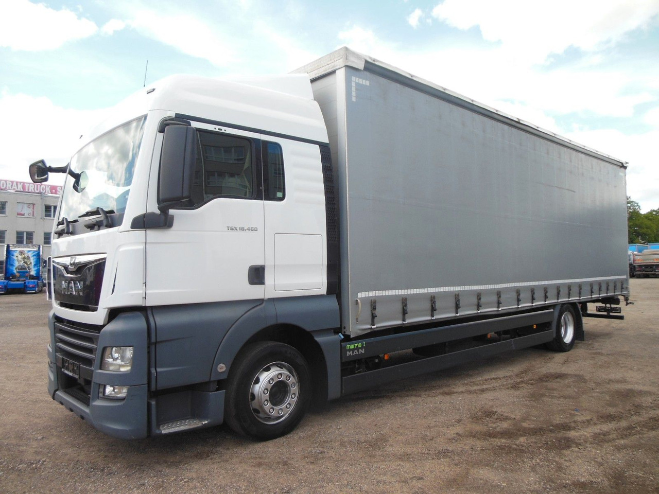 MAN TGX 18.460, XLX, VOLL LUFT, PRITSCHE 9,2M, TOP!! - Camión lona: foto 1 MAN TGX 18.460, XLX, VOLL LUFT, PRITSCHE 9,2M, TOP!! - Camión lona: foto 1