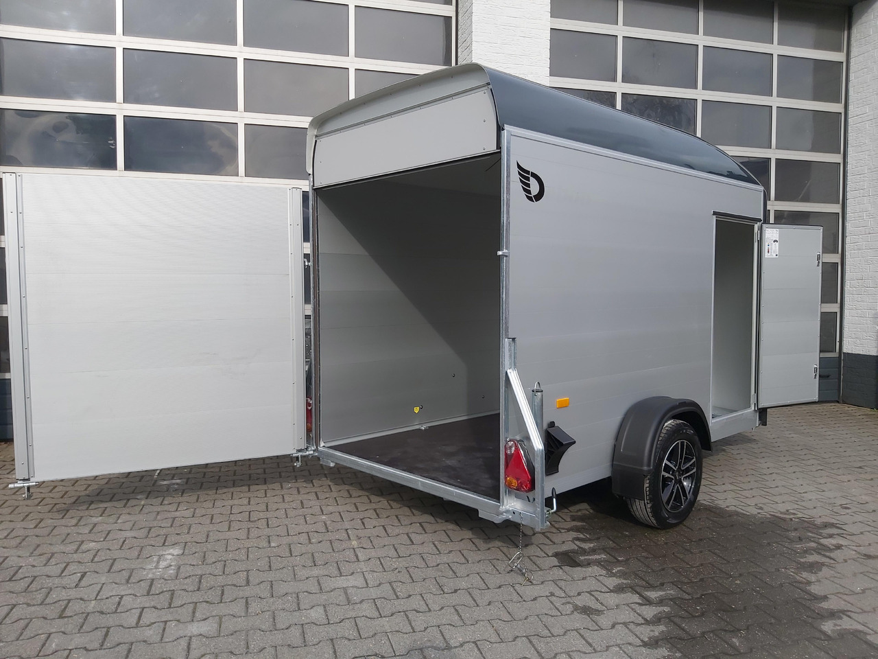 Cargo Roadster 300 300x150x184cm Alu Poly darkgrey Seitentür Alufelgen darkline 100km/H 1300kg - Remolque caja cerrada: foto 5 Cargo Roadster 300 300x150x184cm Alu Poly darkgrey Seitentür Alufelgen darkline 100km/H 1300kg - Remolque caja cerrada: foto 5