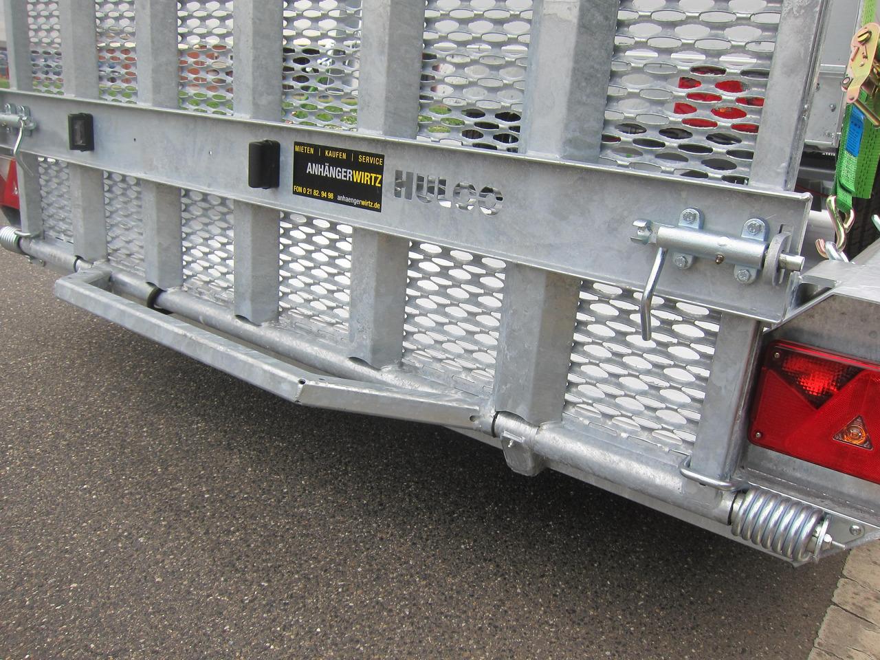 HULCO TERRAX Aluboden 394x180x27cm Heckrampe 150cm Tridem (XL) 3500kg - Remolque porta maquinaria: foto 4 HULCO TERRAX Aluboden 394x180x27cm Heckrampe 150cm Tridem (XL) 3500kg - Remolque porta maquinaria: foto 4