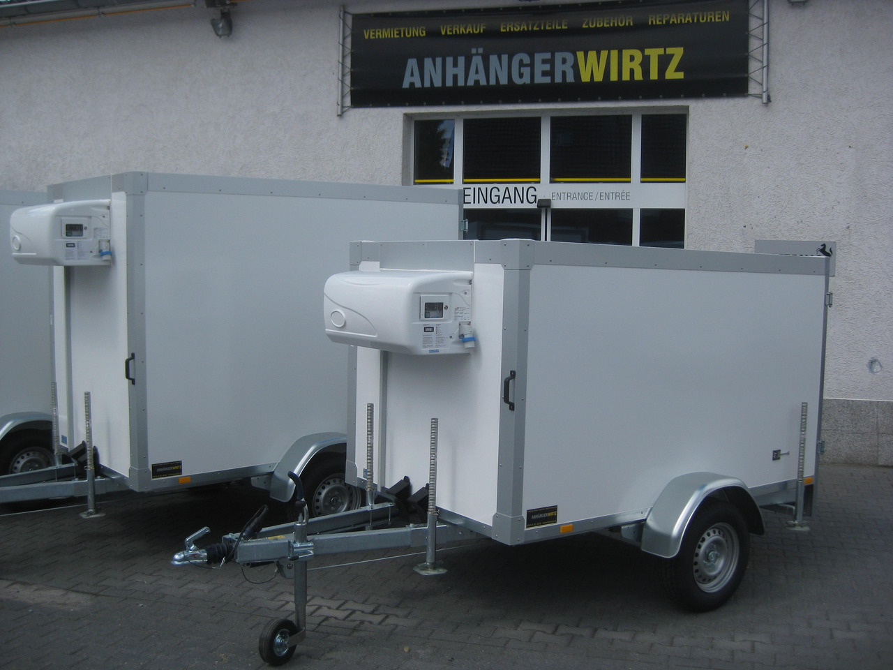 Kühlanhänger AZKF 1325/145 243x144x130cm 230 Volt GOVI Kühlaggregat 60 Frioliner Gesamthöhe 190cm - Remolque frigorífico: foto 1 Kühlanhänger AZKF 1325/145 243x144x130cm 230 Volt GOVI Kühlaggregat 60 Frioliner Gesamthöhe 190cm - Remolque frigorífico: foto 1
