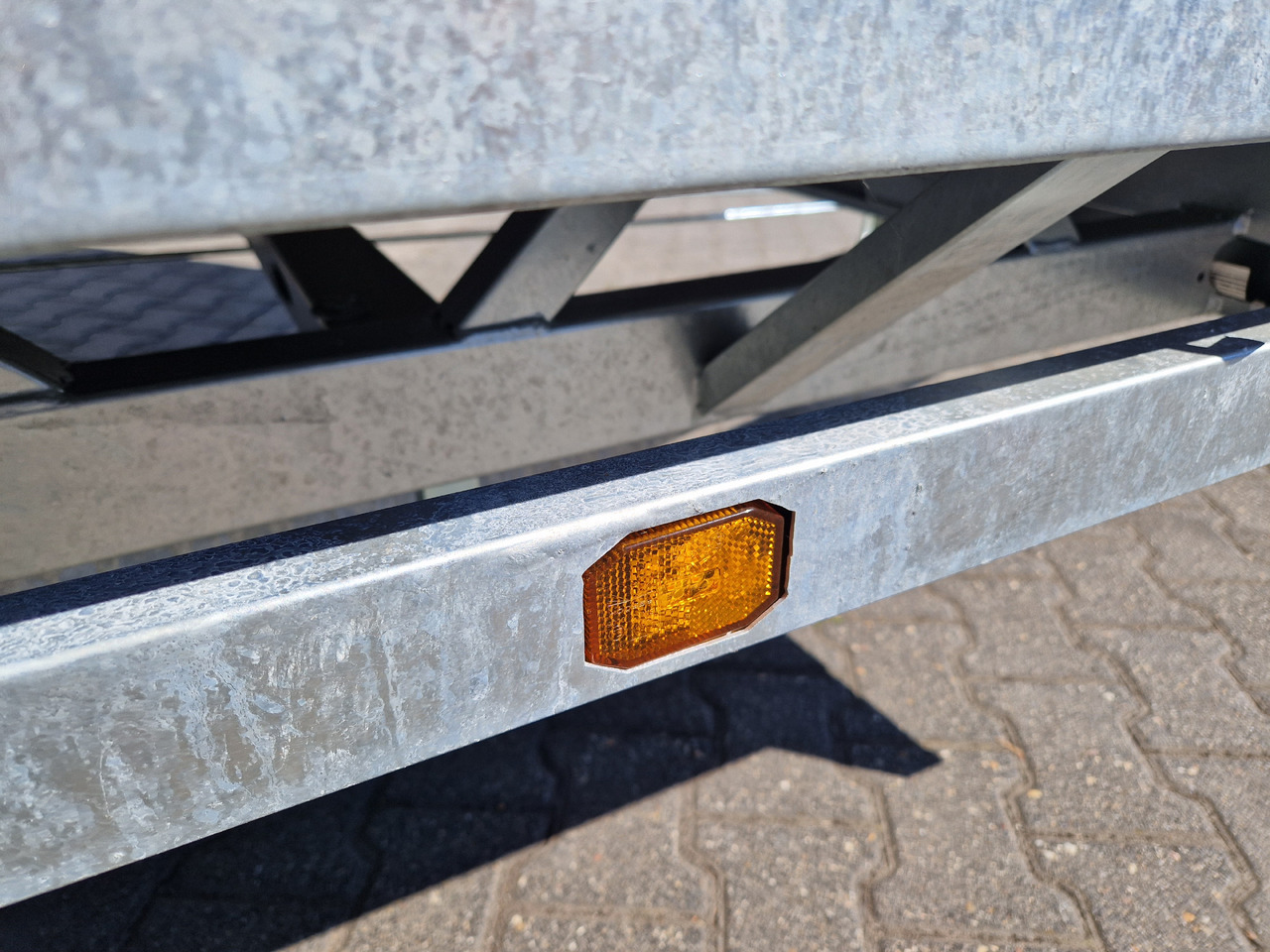 Remolque plataforma/ Caja abierta MEDAX - 3 3500 405x223x30cm Tridem 12" niedrig Fahrwerk (XL) 3500kg: foto 12