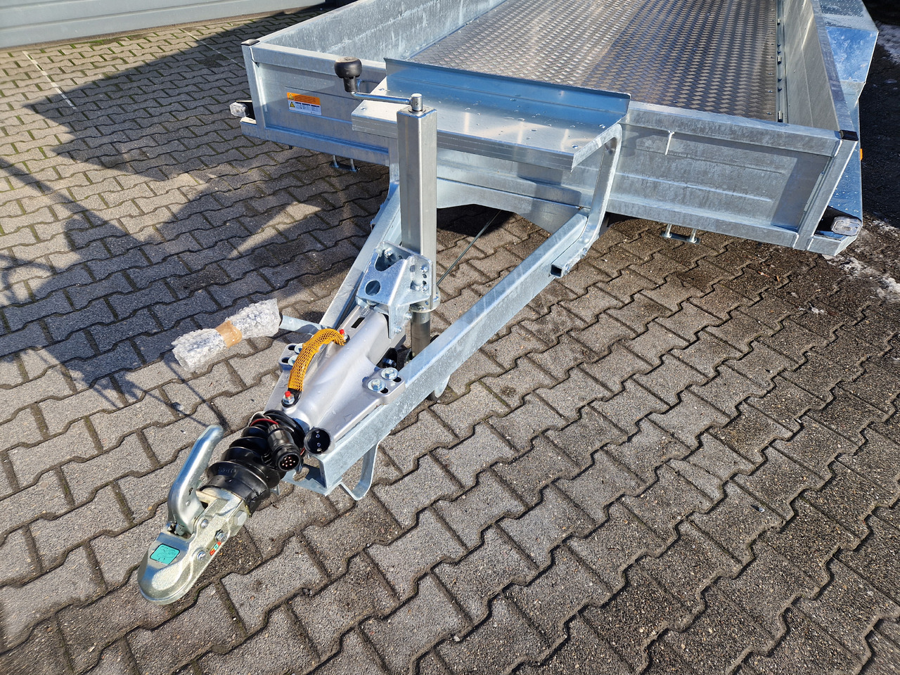 Leasing de Saris Magnum MAXX 3500 406x182x30cm force one Rampen Schaufelablage 100km/H 3500kg Januar Aktion Saris Magnum MAXX 3500 406x182x30cm force one Rampen Schaufelablage 100km/H 3500kg Januar Aktion: foto 11 Leasing de Saris Magnum MAXX 3500 406x182x30cm force one Rampen Schaufelablage 100km/H 3500kg Januar Aktion Saris Magnum MAXX 3500 406x182x30cm force one Rampen Schaufelablage 100km/H 3500kg Januar Aktion: foto 11